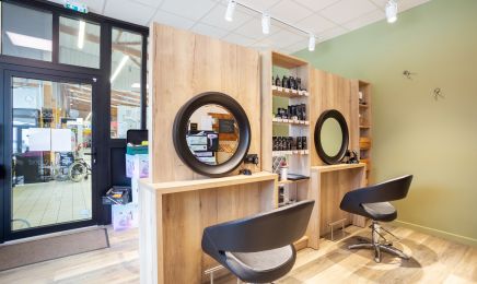 O2 Ciseaux : Coiffeur à Russ