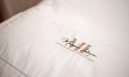 Margaux Latimier Facialiste - Drainage Renata França Massage  : Institut de beauté à Paris