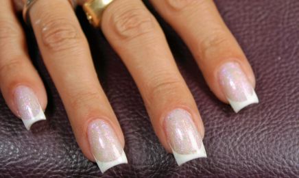 Fearless Glow : Manucure à Cuers