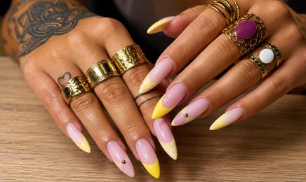 NAILS LAB, Rehaussement de cils - Browlift - Nail Art - Pose capsules  : Institut de beauté à Clouange