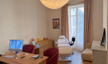 Emma Khan - Maquillage permanent : Institut de beauté à Marseille