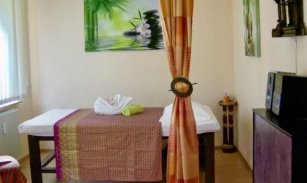 Udom Thai Massage: Kosmetikstudio in Oyten