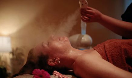 Fleur de beauté : Manucure à Bonneville