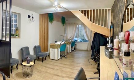 Escale Beauté Institut  : Coiffeur à Chambly