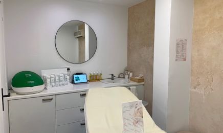 B'L avec un grand Elle : Manucure à Rezé