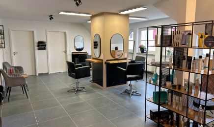 Haarstudio Isabel: Friseur in Wiesenbronn
