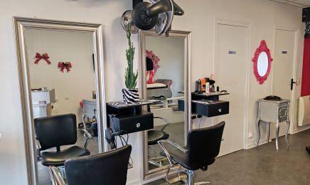 Les pinceaux creatifs : Manucure à Seiches-sur-le-Loir