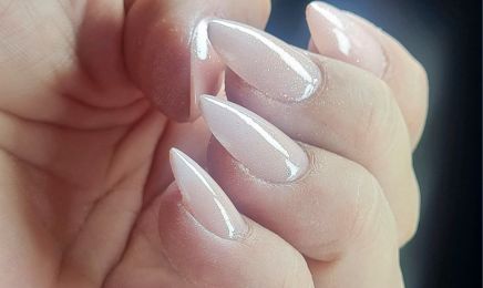  À Fleur de peau by la Più bella  : Manucure à Alès 
