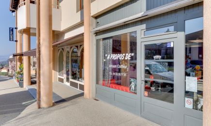 Coiffeur - A propos de  : Coiffeur à Cranves-Sales