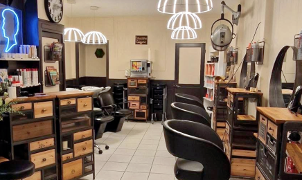 Caractère Coiffure : Coiffeur à Airvault