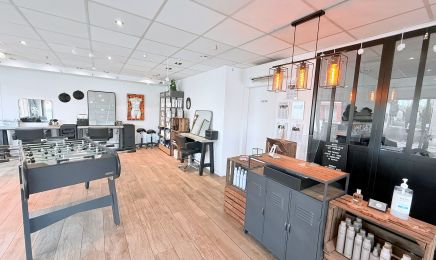 Acte 1 : Coiffeur à Pibrac