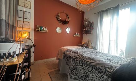 Une Pause avec Dadoune - KOBIDO / MASSAGE VISAGE LIFTANT  : Coiffeur à Marignane