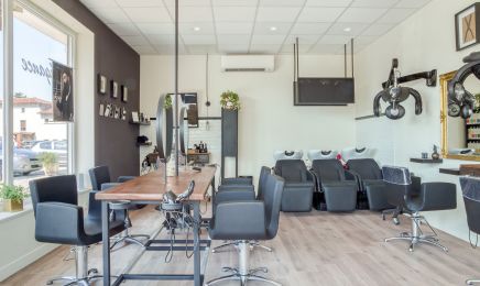 Elegance coiffure  : Barbier à Saint-Maurice-l'Exil