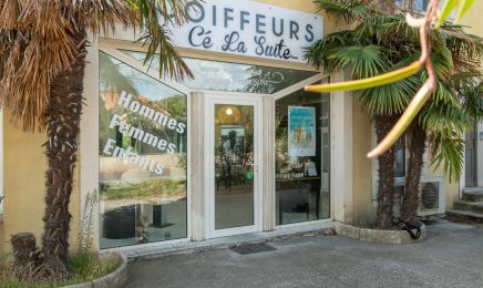 Cé la suite  : Coiffeur à Sainte-Tulle