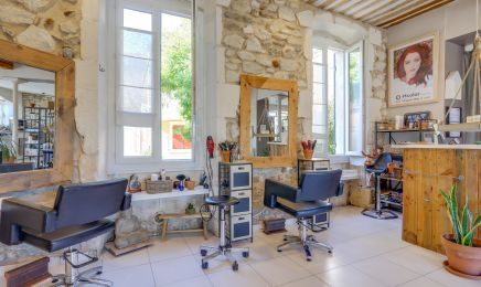 Caroline & Vous Experte Visagiste, Spécialiste Trichologue (maladies du cuir chevelu) : Coiffeur à Eyragues