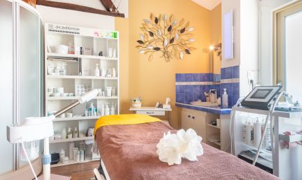Institut Tiphanie : Manucure à Azay-le-Rideau