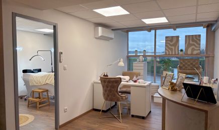 Atelier by P/ Maison Alicia : Manucure à Miribel