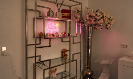Awan Garde Kosmetik: Nagelstudio in Bochum