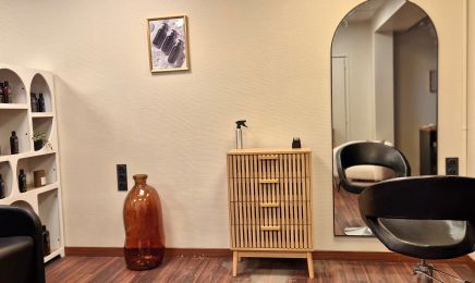 Le fauteuil de Morgane (1932 by S Coiffure) : Coiffeur à Saint-Cergues