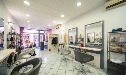 Créative coiffure Perrat Karine : Coiffeur à Thoissey