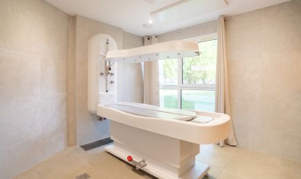 Spa Amara - Lycée Saint-Joseph l'Amandier : Manucure à Saint-Yrieix-sur-Charente