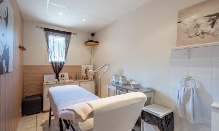 Centre de beauté Coiffure et Esthétique : Coiffeur à La Bâthie