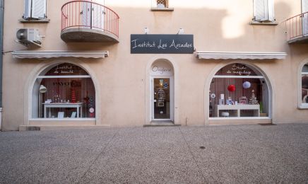 Institut les arcades : Manucure à Feurs