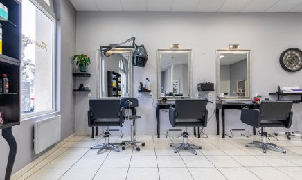 Laurence Coiffure  : Barbier à Sainte-Terre