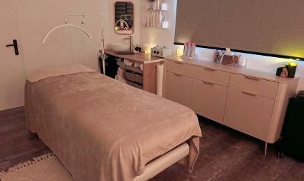 Chez Chloé - institut de beauté : Manucure à Bray-Dunes