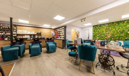 Retro Color : Coiffeur à Le Faou