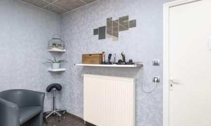 D'ici et d'ailleurs : Coiffeur à Étain