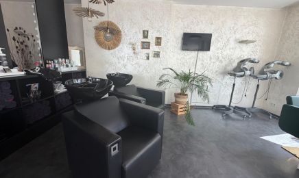 Hair Beauty Salon Aphrodite: Kosmetikstudio in Schwalbach