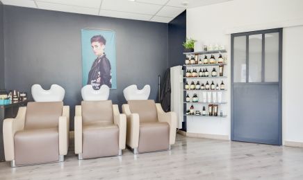 Au salon de Lucie : Coiffeur à Chauvé