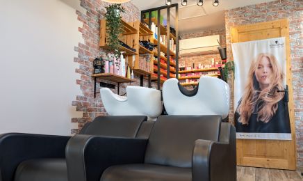 Le petit atelier  : Coiffeur à Lambres