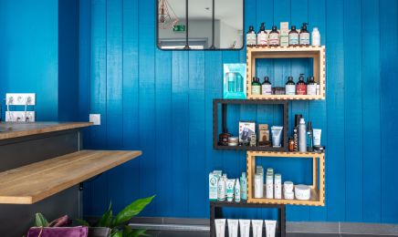 courbes et couleurs : Coiffeur à Bourg-des-Comptes