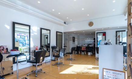A l’angle 230 : Coiffeur à Morières-lès-Avignon