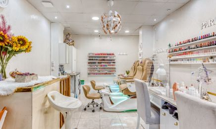 Paris XV Nails  : Institut de beauté à Paris