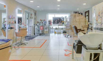 Innove coiffure : Coiffeur à Champcevinel