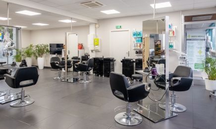 Espace Beauté & Bien-Être Lyli B. : Coiffeur à Jarny