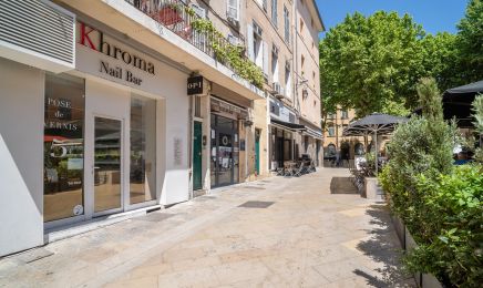 Khroma Nail Bar - Aix Richelme : Manucure à Aix-en-Provence