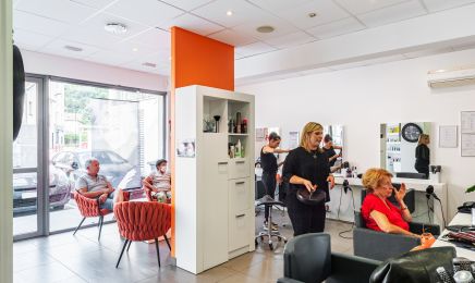 M Instant Coiffure : Manucure à Saint Romain en Gal
