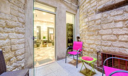 Hair coiff esthetica - Spécialiste Coloration Végétale : Coiffeur à Montpellier