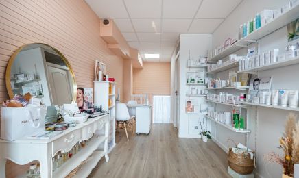 L.Institut  : Manucure à Quessoy