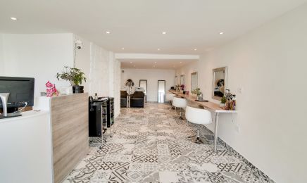 Hair & Extension : Manucure à La Valette-du-Var