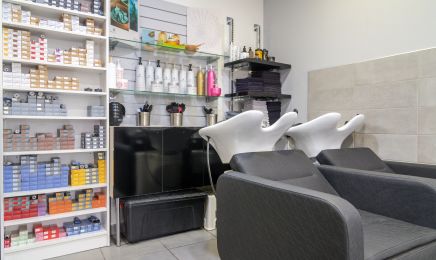 MC Coiffure  : Manucure à Saint-Maximin-la-Sainte-Baume