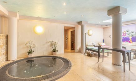 Spa Brest Roselyne Foll : Manucure à Brest