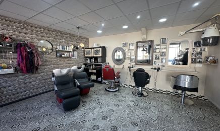 Bouc Et Miss Hair  : Coiffeur à Villeneuve-Saint-Germain