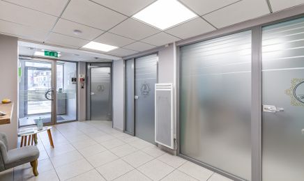 Institut Freya : Manucure à Guines