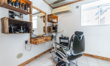 Addict tiffany coiffure  : Coiffeur à Arles