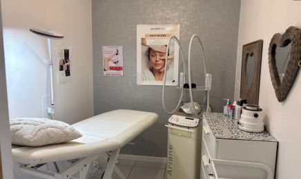M Beauté : Manucure à Crézancy